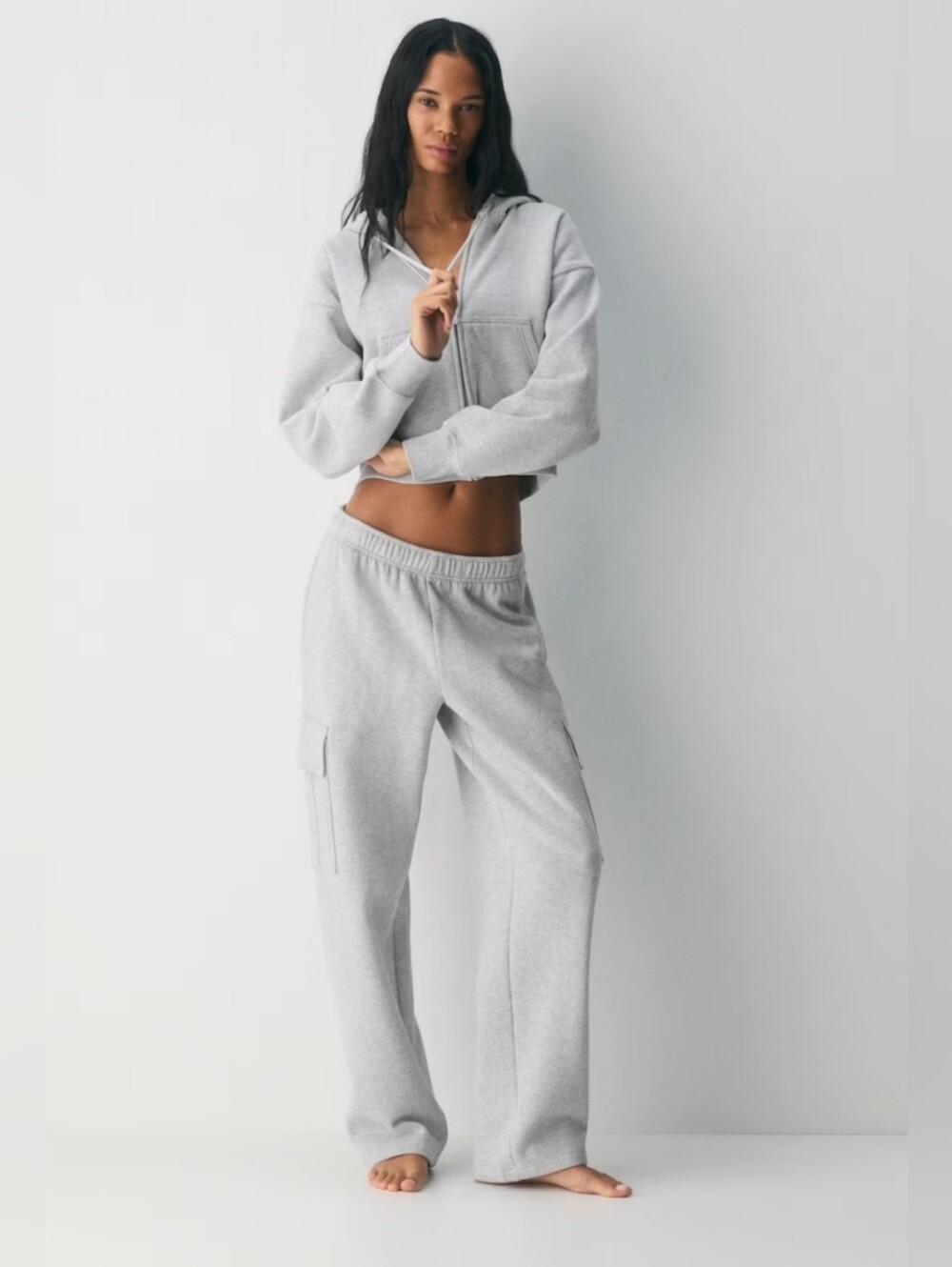Aritzia Cozy Sweatfleece Mega Cargo™ Sweatpant size M Light Gray